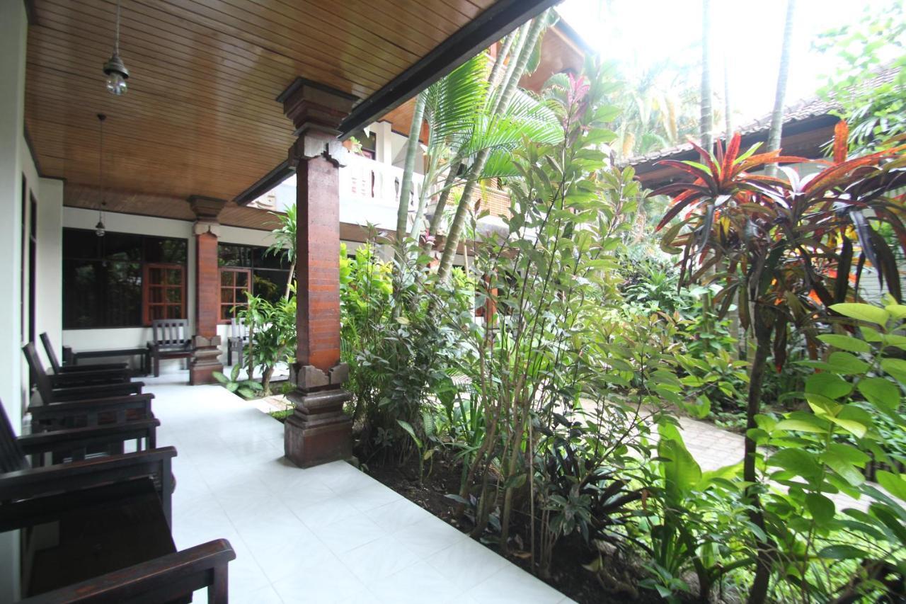 Kuta Dormitory At Simpang Inn Eksteriør bilde